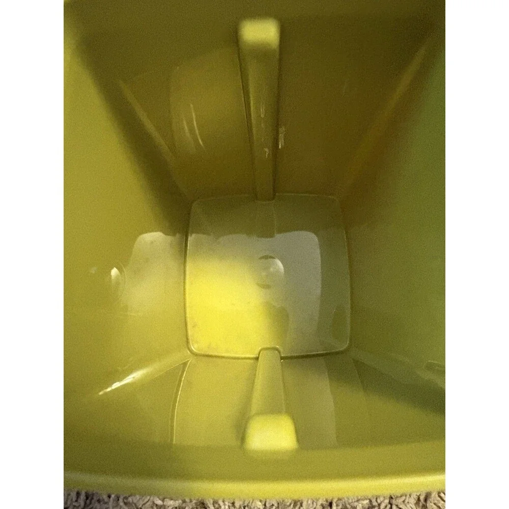 Tupperware Vintage Green Pickle Keeper Strainer Container Lid USA Made